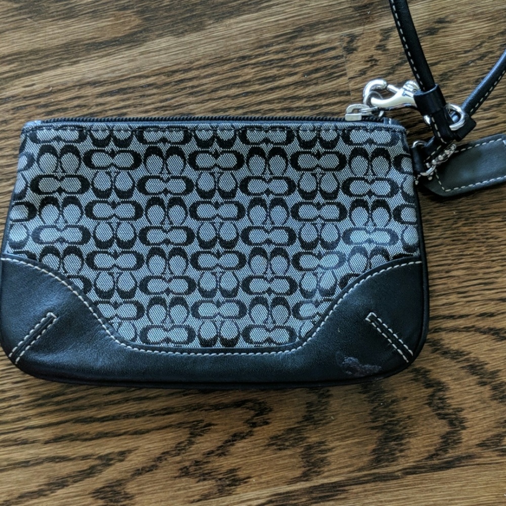 Coach Signature Small Wristlet
